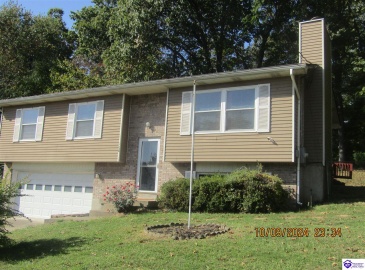 Creekside Court, Radcliff, Kentucky 40160, ,2 BathroomsBathrooms,For Sale,Creekside Court,HK24003845