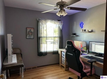 Creekside Court, Radcliff, Kentucky 40160, ,2 BathroomsBathrooms,For Sale,Creekside Court,HK24003845