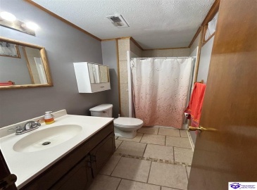 Creekside Court, Radcliff, Kentucky 40160, ,2 BathroomsBathrooms,For Sale,Creekside Court,HK24003845