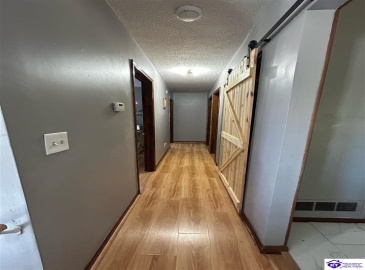 Creekside Court, Radcliff, Kentucky 40160, ,2 BathroomsBathrooms,For Sale,Creekside Court,HK24003845