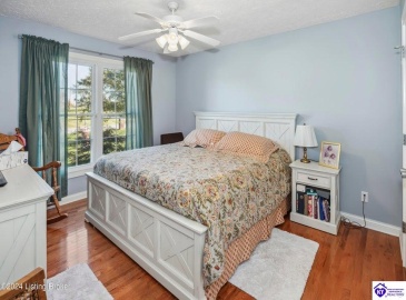 Pembrooke Drive, Bardstown, Kentucky 40004, ,3 BathroomsBathrooms,For Sale,Pembrooke Drive,HK24004216