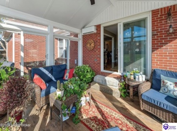 Pembrooke Drive, Bardstown, Kentucky 40004, ,3 BathroomsBathrooms,For Sale,Pembrooke Drive,HK24004216