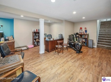 Pembrooke Drive, Bardstown, Kentucky 40004, ,3 BathroomsBathrooms,For Sale,Pembrooke Drive,HK24004216