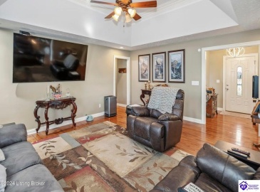 Pembrooke Drive, Bardstown, Kentucky 40004, ,3 BathroomsBathrooms,For Sale,Pembrooke Drive,HK24004216