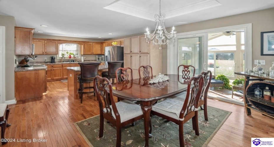 Pembrooke Drive, Bardstown, Kentucky 40004, ,3 BathroomsBathrooms,For Sale,Pembrooke Drive,HK24004216