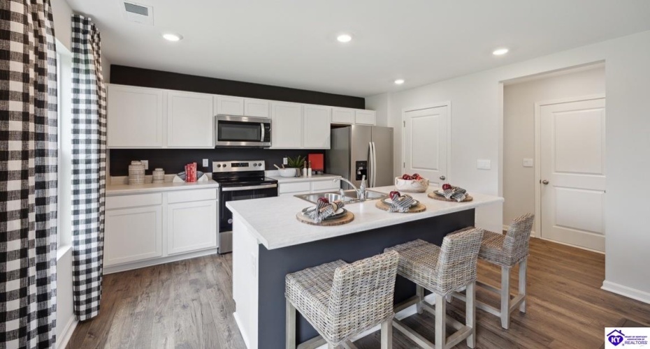 Tristan Lane, Elizabethtown, Kentucky 42701-0000, ,3 BathroomsBathrooms,For Sale,Tristan Lane,HK24004485