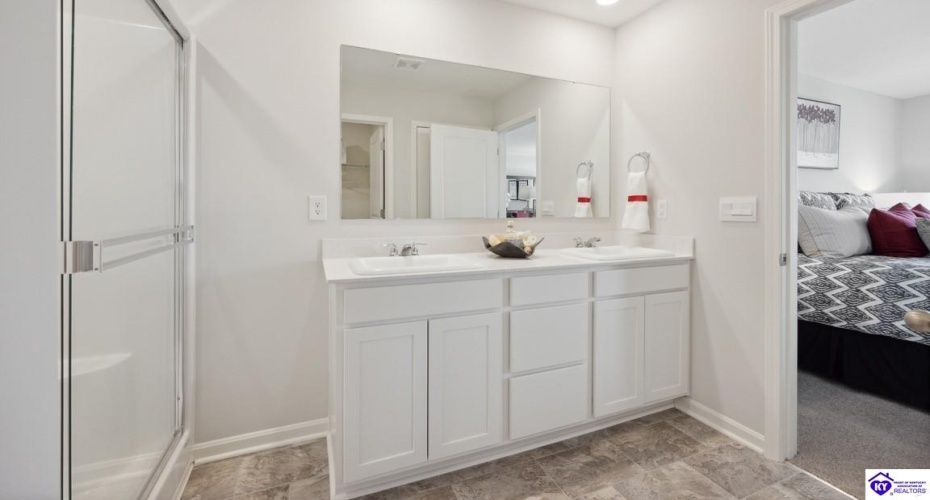 Tristan Lane, Elizabethtown, Kentucky 42701-0000, ,3 BathroomsBathrooms,For Sale,Tristan Lane,HK24004485