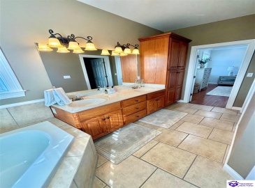 Blossom Lane, Campbellsville, Kentucky 42718, ,3 BathroomsBathrooms,For Sale,Blossom Lane,HK24004489
