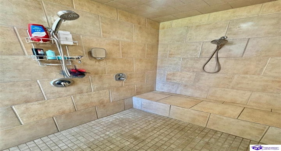 Blossom Lane, Campbellsville, Kentucky 42718, ,3 BathroomsBathrooms,For Sale,Blossom Lane,HK24004489