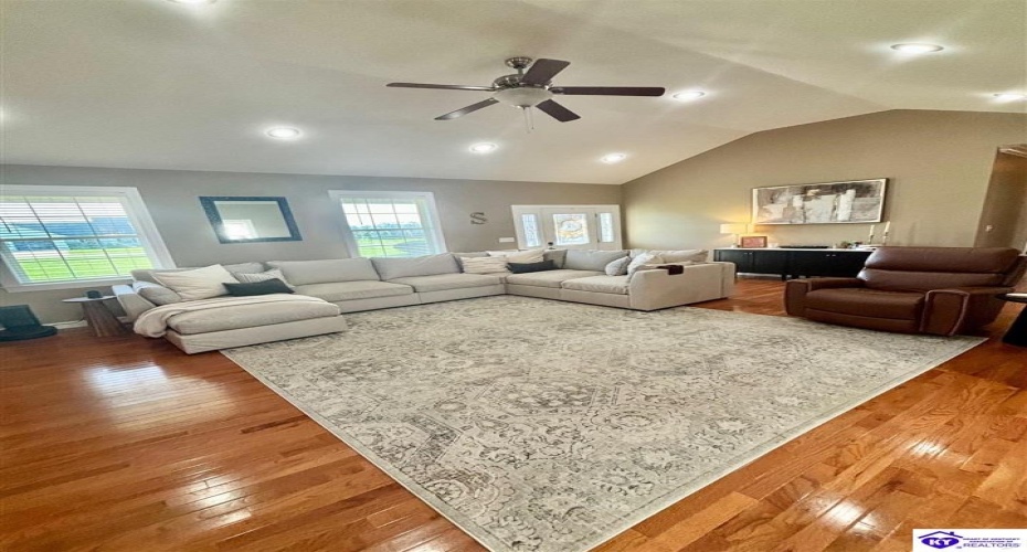 Blossom Lane, Campbellsville, Kentucky 42718, ,3 BathroomsBathrooms,For Sale,Blossom Lane,HK24004489