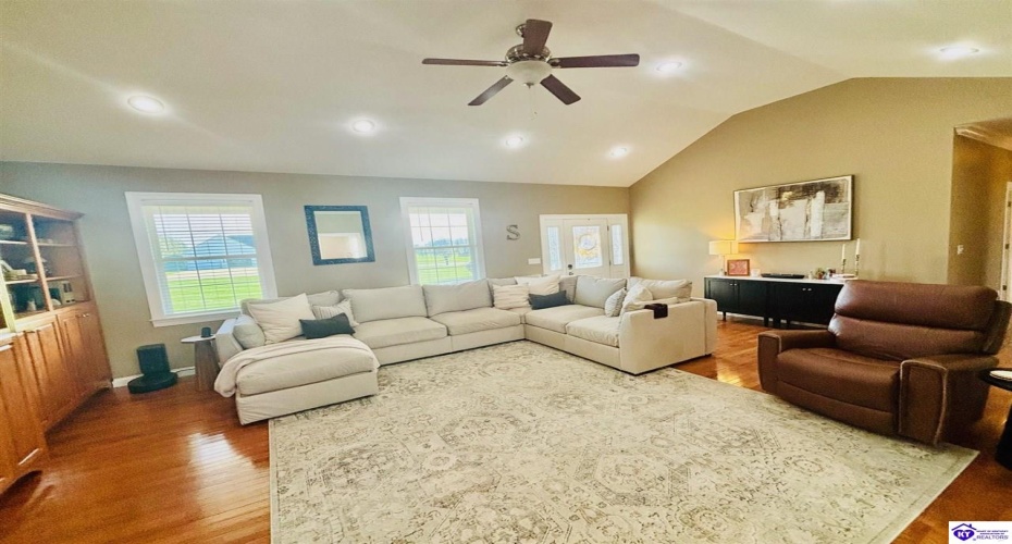 Blossom Lane, Campbellsville, Kentucky 42718, ,3 BathroomsBathrooms,For Sale,Blossom Lane,HK24004489