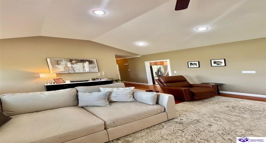 Blossom Lane, Campbellsville, Kentucky 42718, ,3 BathroomsBathrooms,For Sale,Blossom Lane,HK24004489