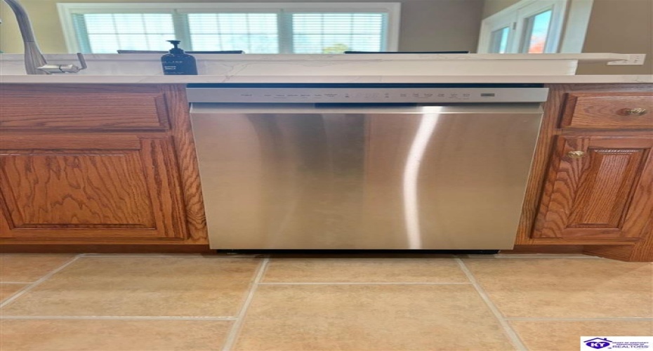 Blossom Lane, Campbellsville, Kentucky 42718, ,3 BathroomsBathrooms,For Sale,Blossom Lane,HK24004489