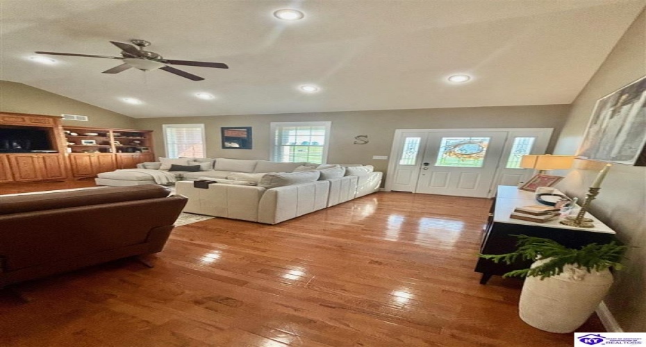 Blossom Lane, Campbellsville, Kentucky 42718, ,3 BathroomsBathrooms,For Sale,Blossom Lane,HK24004489