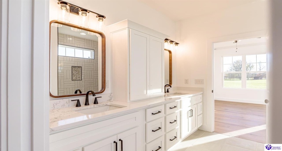 Boundary Oak Dr, Buffalo, Kentucky 42716, ,3 BathroomsBathrooms,For Sale,Boundary Oak Dr,HK24004490