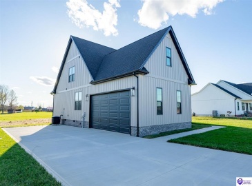 Boundary Oak Dr, Buffalo, Kentucky 42716, ,3 BathroomsBathrooms,For Sale,Boundary Oak Dr,HK24004490