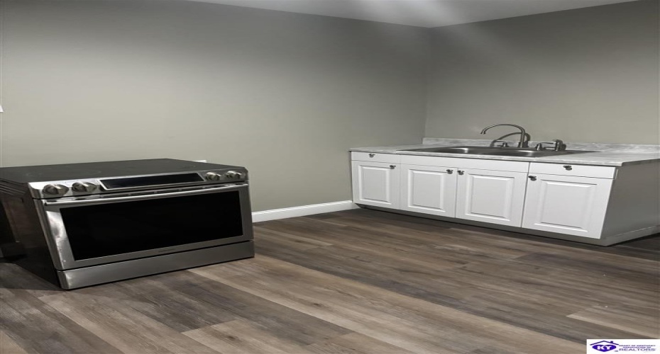 Taylor Boulevard, Campbellsville, Kentucky 42718, ,1 BathroomBathrooms,For Sale,Taylor Boulevard,HK24004494