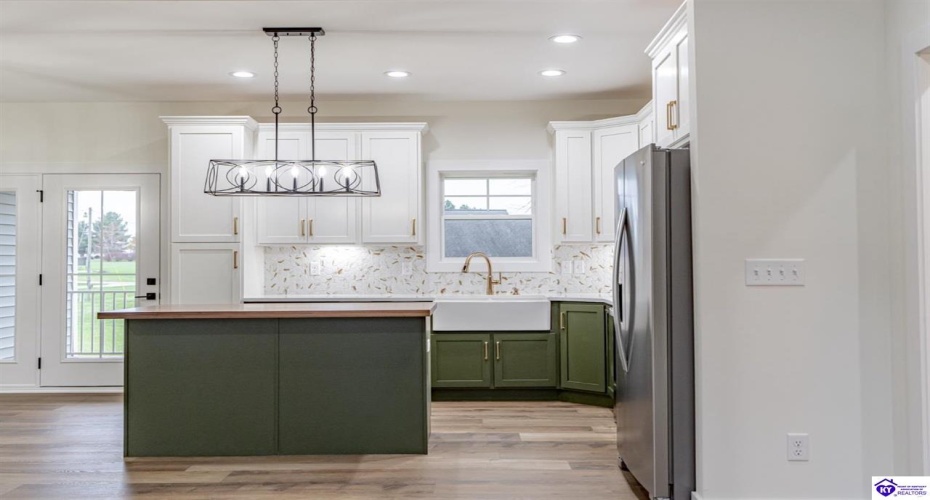 Johnathon Ct, Hodgenville, Kentucky 42748, ,2 BathroomsBathrooms,For Sale,Johnathon Ct,HK24004495