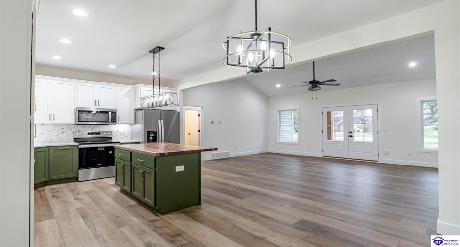 Johnathon Ct, Hodgenville, Kentucky 42748, ,2 BathroomsBathrooms,For Sale,Johnathon Ct,HK24004495