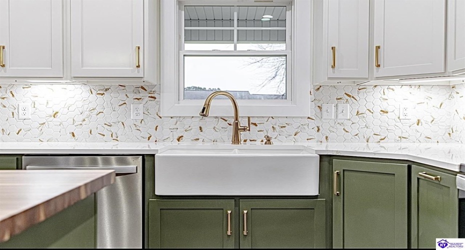 Johnathon Ct, Hodgenville, Kentucky 42748, ,2 BathroomsBathrooms,For Sale,Johnathon Ct,HK24004495