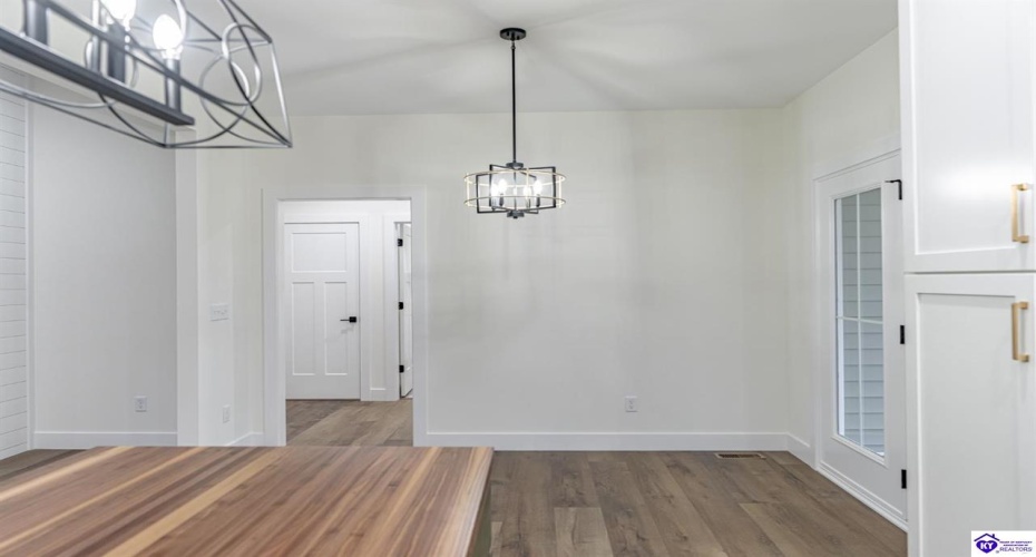 Johnathon Ct, Hodgenville, Kentucky 42748, ,2 BathroomsBathrooms,For Sale,Johnathon Ct,HK24004495