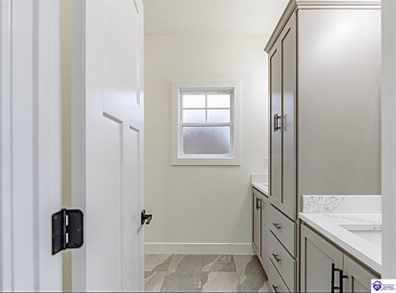 Johnathon Ct, Hodgenville, Kentucky 42748, ,2 BathroomsBathrooms,For Sale,Johnathon Ct,HK24004495