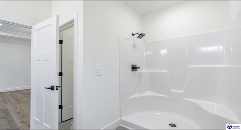 Johnathon Ct, Hodgenville, Kentucky 42748, ,2 BathroomsBathrooms,For Sale,Johnathon Ct,HK24004495