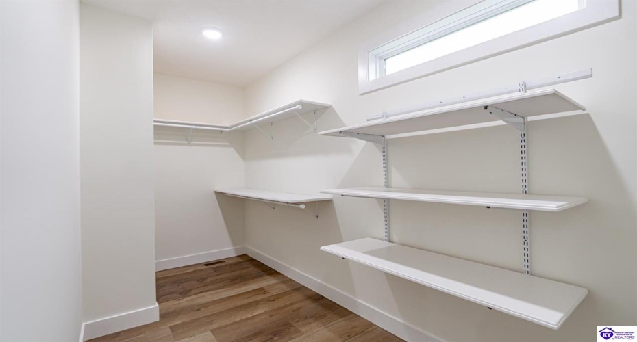 Johnathon Ct, Hodgenville, Kentucky 42748, ,2 BathroomsBathrooms,For Sale,Johnathon Ct,HK24004495