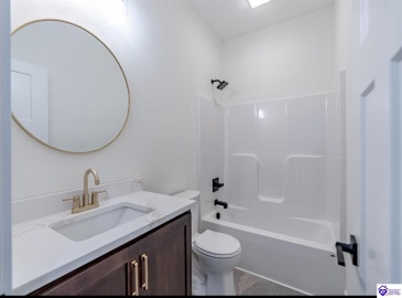 Johnathon Ct, Hodgenville, Kentucky 42748, ,2 BathroomsBathrooms,For Sale,Johnathon Ct,HK24004495