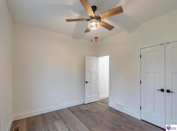 Johnathon Ct, Hodgenville, Kentucky 42748, ,2 BathroomsBathrooms,For Sale,Johnathon Ct,HK24004495