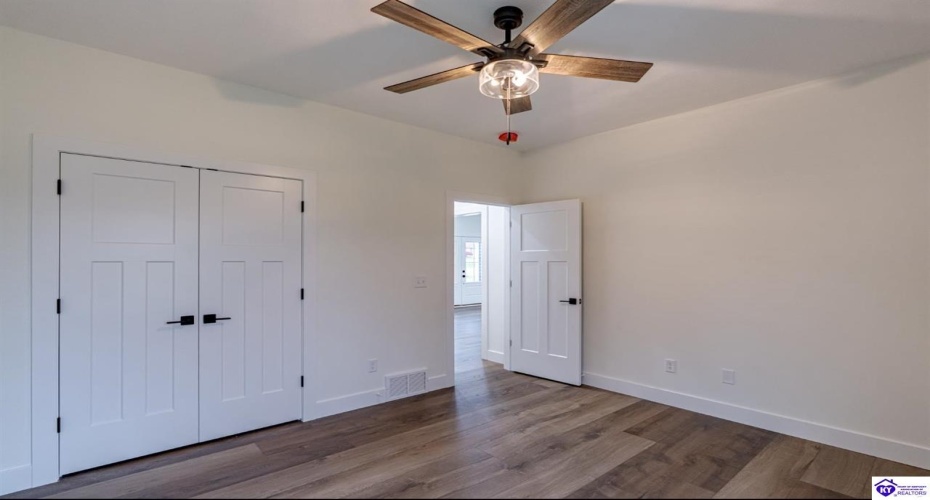 Johnathon Ct, Hodgenville, Kentucky 42748, ,2 BathroomsBathrooms,For Sale,Johnathon Ct,HK24004495