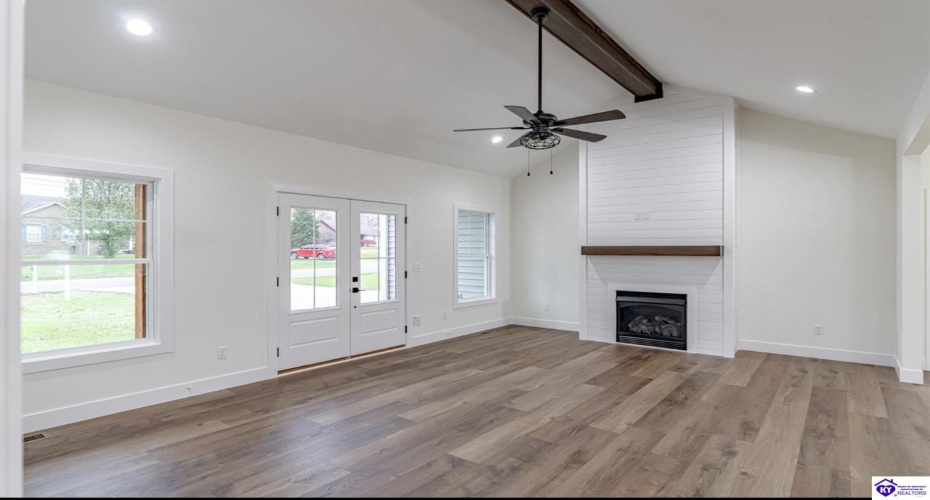 Johnathon Ct, Hodgenville, Kentucky 42748, ,2 BathroomsBathrooms,For Sale,Johnathon Ct,HK24004495