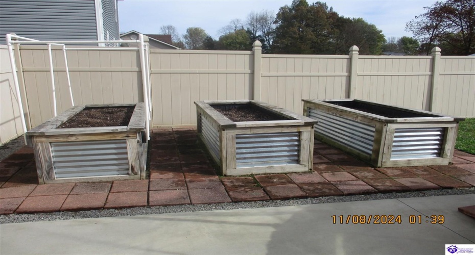 Seth Court, Radcliff, Kentucky 40160-0000, ,4 BathroomsBathrooms,For Sale,Seth Court,HK24004274