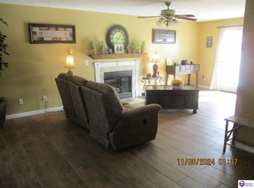 Seth Court, Radcliff, Kentucky 40160-0000, ,4 BathroomsBathrooms,For Sale,Seth Court,HK24004274