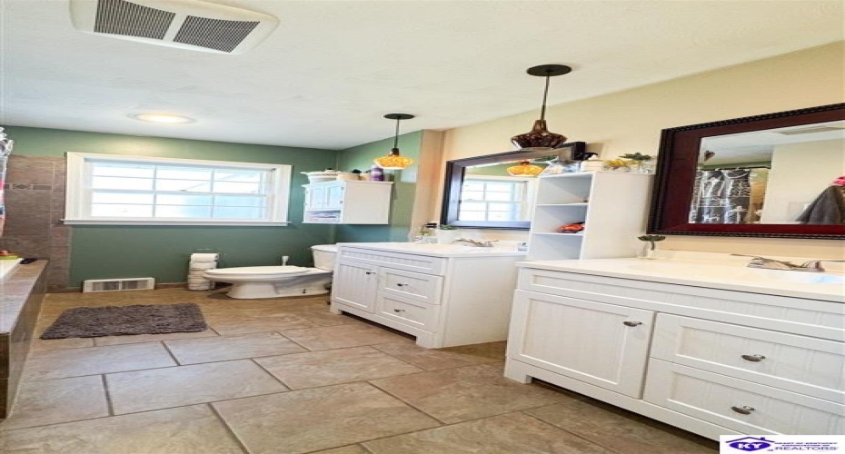 Gardenia Drive, Campbellsville, Kentucky 42718, ,2 BathroomsBathrooms,For Sale,Gardenia Drive,HK24004502