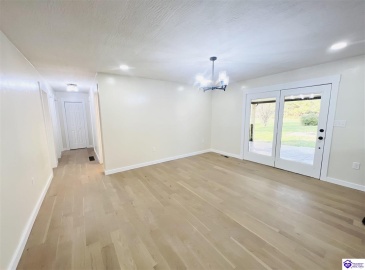 Poplar Avenue, Magnolia, Kentucky 42757, ,2 BathroomsBathrooms,For Sale,Poplar Avenue,HK24004503