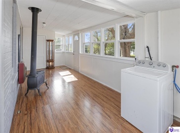 Jackson Highway, Hardyville, Kentucky 42746, ,1 BathroomBathrooms,For Sale,Jackson Highway,HK24004504