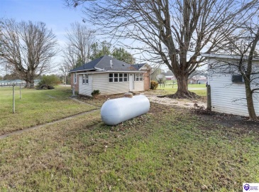 Jackson Highway, Hardyville, Kentucky 42746, ,1 BathroomBathrooms,For Sale,Jackson Highway,HK24004504