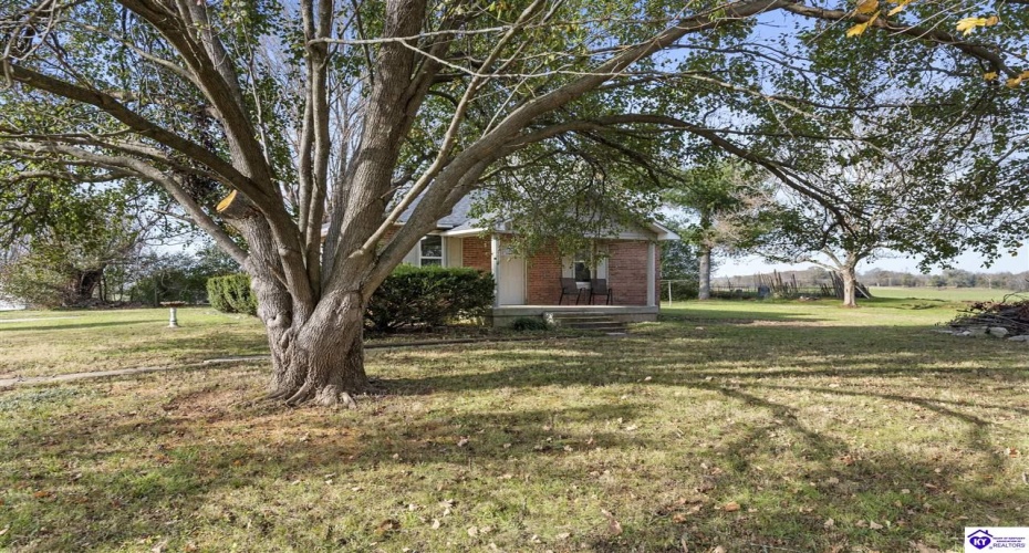 Jackson Highway, Hardyville, Kentucky 42746, ,1 BathroomBathrooms,For Sale,Jackson Highway,HK24004504