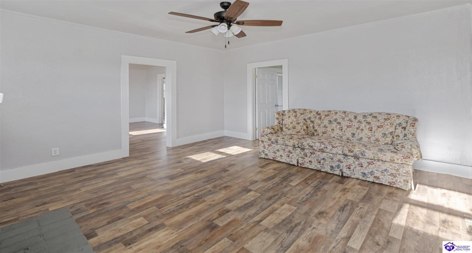 Jackson Highway, Hardyville, Kentucky 42746, ,1 BathroomBathrooms,For Sale,Jackson Highway,HK24004504