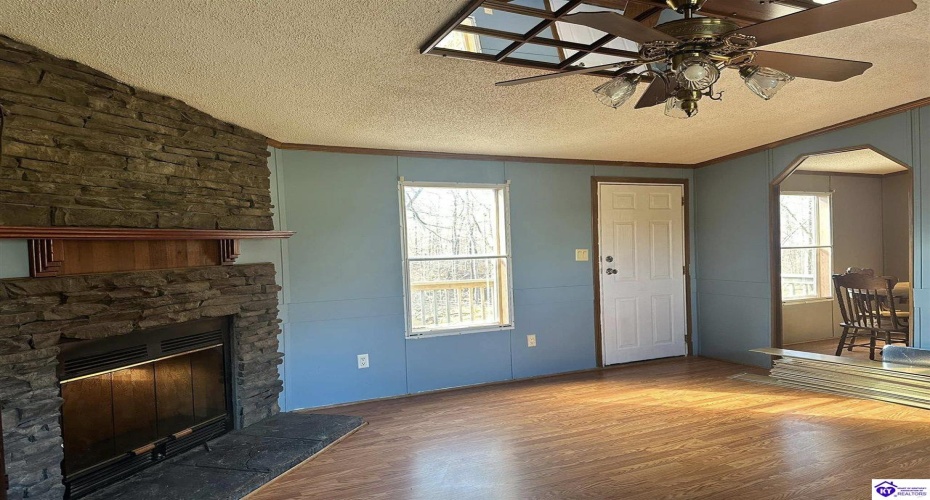 Pitman Valley Road, Campbellsville, Kentucky 42718, ,2 BathroomsBathrooms,For Sale,Pitman Valley Road,HK24004505