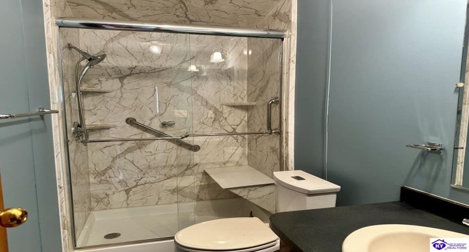 Pitman Valley Road, Campbellsville, Kentucky 42718, ,2 BathroomsBathrooms,For Sale,Pitman Valley Road,HK24004505