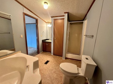 Pitman Valley Road, Campbellsville, Kentucky 42718, ,2 BathroomsBathrooms,For Sale,Pitman Valley Road,HK24004505