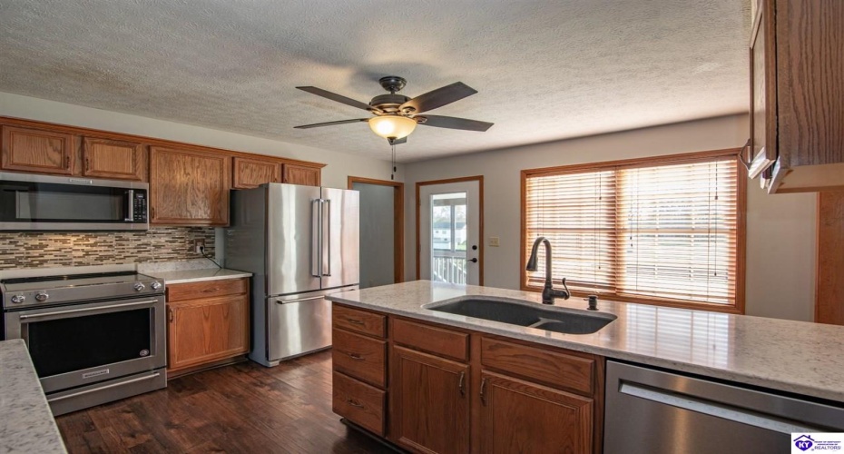 Genrose Drive, Rineyville, Kentucky 40162, ,5 BathroomsBathrooms,For Sale,Genrose Drive,HK24004509