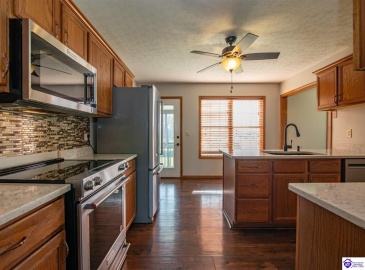 Genrose Drive, Rineyville, Kentucky 40162, ,5 BathroomsBathrooms,For Sale,Genrose Drive,HK24004509