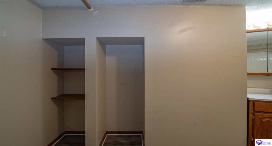 Genrose Drive, Rineyville, Kentucky 40162, ,5 BathroomsBathrooms,For Sale,Genrose Drive,HK24004509