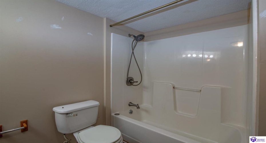 Genrose Drive, Rineyville, Kentucky 40162, ,5 BathroomsBathrooms,For Sale,Genrose Drive,HK24004509