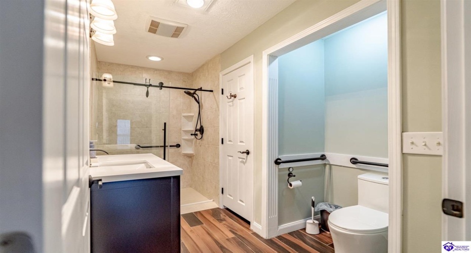 Wingate Road, Brandenburg, Kentucky 40108, ,3 BathroomsBathrooms,For Sale,Wingate Road,HK24004511