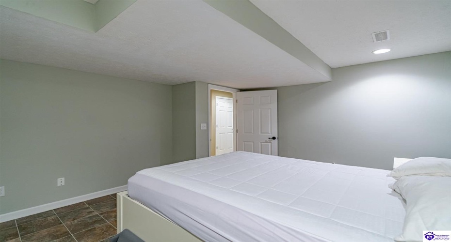 Wingate Road, Brandenburg, Kentucky 40108, ,3 BathroomsBathrooms,For Sale,Wingate Road,HK24004511