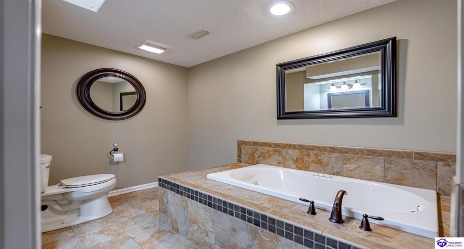 Wingate Road, Brandenburg, Kentucky 40108, ,3 BathroomsBathrooms,For Sale,Wingate Road,HK24004511